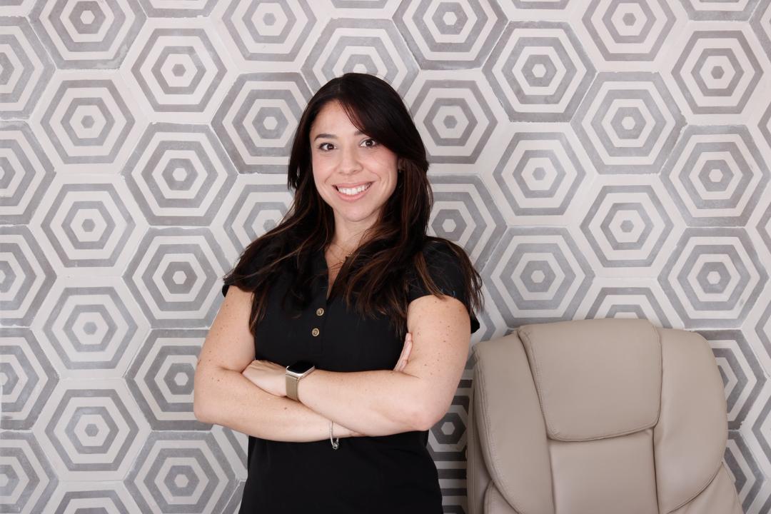 Dra. Sandra Paredes — Odontología estética y armonización facial